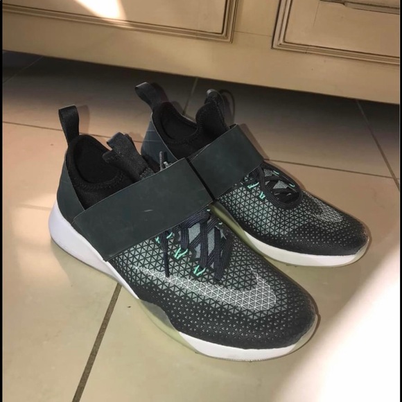 Nike runners - Picture 3 of 7